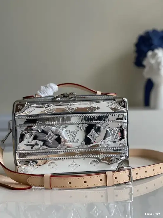 LOUIS HANDLE VUITTON TRUNK 0328